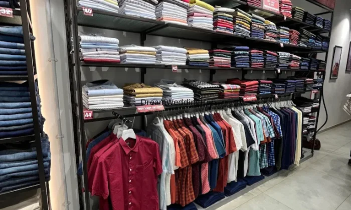 Peter England Store Rajarampuri